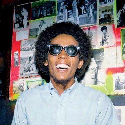 563272_3833102364505_1399462323_n