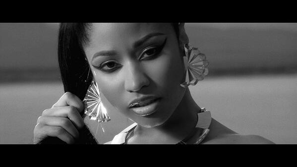 BgTl9NCCUAA-C84 Nikki