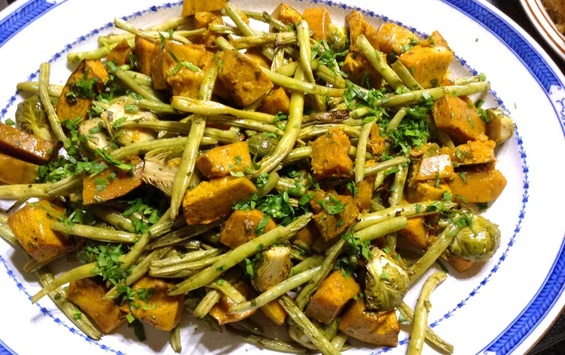 JuicyChef's Garlic & Sumac Roasted Sting Beans, Pumpkin & Brussels Sprouts.