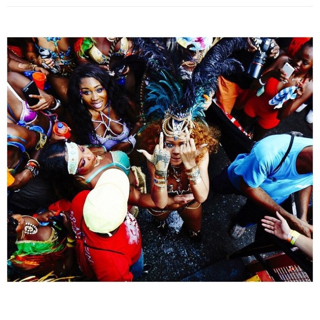 Middle Finga RiRi Cropover